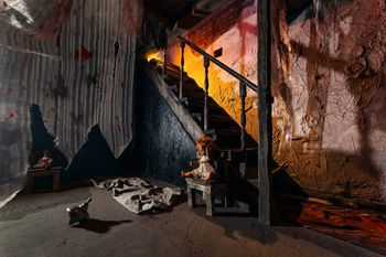 Old house inside the dream Corridor room | Freddy Nightmare escape room