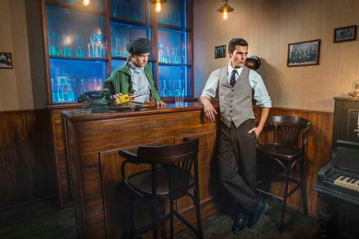 Бар с сюрпризом| Подпольная империя